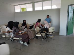 ARTIKEL JURNAL SYARAT MENGIKUTI SIDANG MUNAQOSYAH
