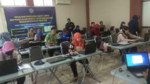 Sosialisasi Tentang Penggunaan Smart Campus untuk Pengembangan Tenaga Kependidikan dan Pengelolaan website