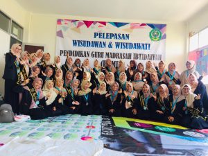 Pelepasan Wisudawan & Wisudawati