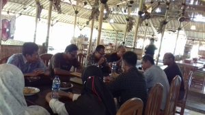 JURUSAN PGMI JALIN SILATURAHMI DENGAN BUDAYAWAN DAN GURU SENI KEBUDAYAAN CIREBON DALAM KEGIATAN FGD