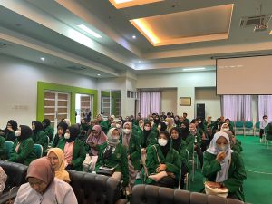Benchmarking Suasana Akademik dan KunjunganKerja Lapangan Mahasiswa Jurusan PGMI IAIN Cirebon ke UNISULA Semarang